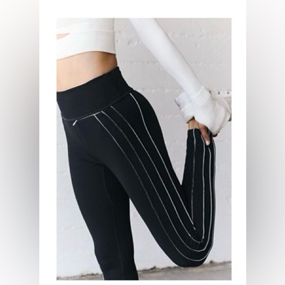 free people movement Pants - Free People x FP Movement Run in Dawn Leggings Black‎ White Stripe